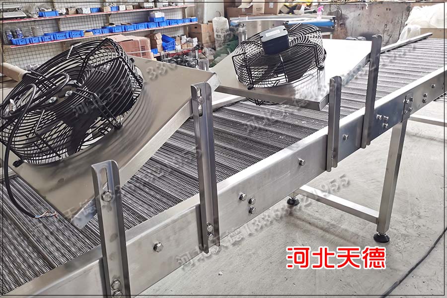 網(wǎng)帶輸送機(jī)